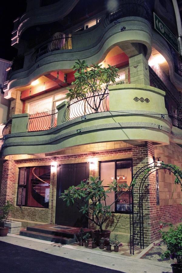 Red Roof B&B T'ai-tung エクステリア 写真